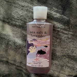 🦩$10 or 3 for $25🦩Bath & Body Works Sea Salt & Lavender Shower Gel